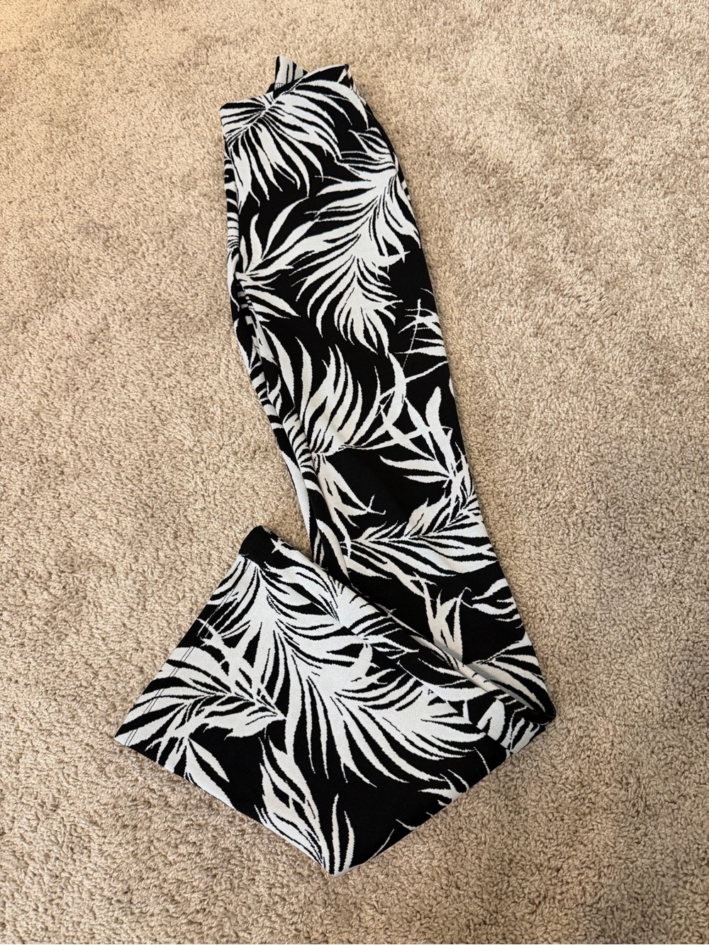 Zara Black & White Wide Leg Palm Print Pants, Small!